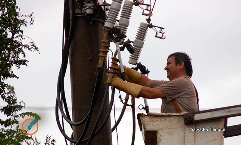 Denuncian «estafas con el consumo eléctrico a las Pymes» que están paradas