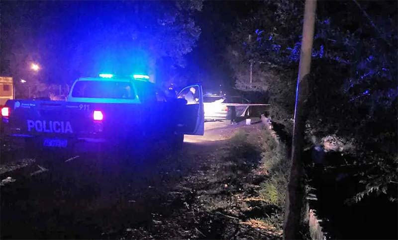 Detienen a un escribano con un cadáver descuartizado a orillas del río en Luján