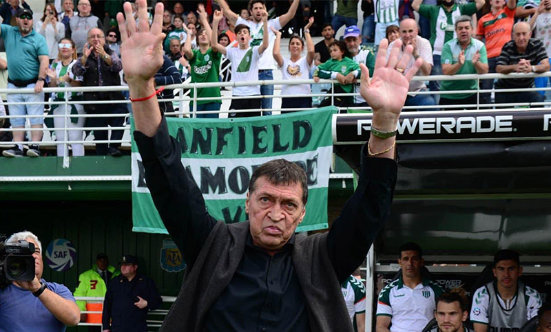 Falcioni dejo de ser el técnico Banfield y la CD lo quiere como mánager
