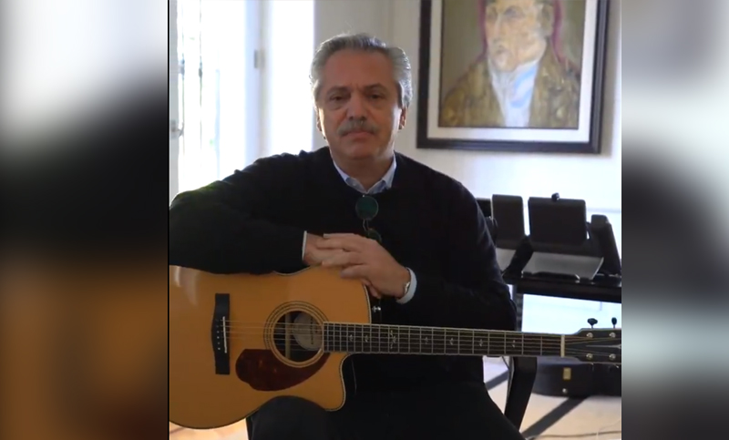 Fernández valoró que los adolescentes cumplan la cuarentena y remarcó que «cuidarnos es quedarnos en casa»