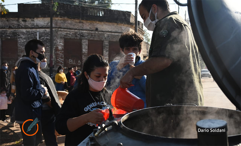 Generación Malvinas realizó un Desayuno Solidario en República de La Sexta junto a estudiantes y vecinos