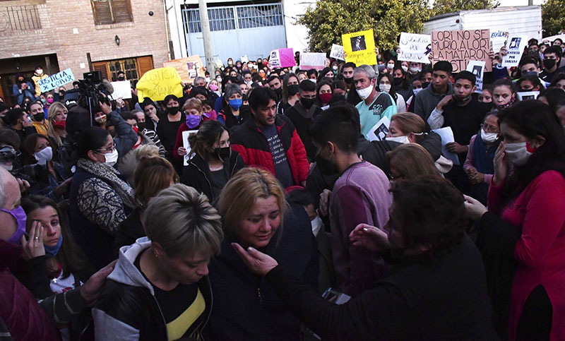 Otra marcha masiva en Córdoba: piden justicia por el crimen de una adolescente