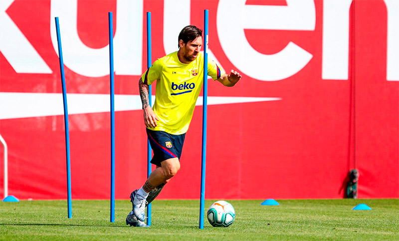 Barcelona regresó a las prácticas y Messi se reencontró con la pelota