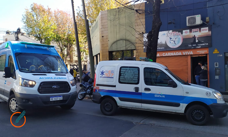 Tremendo siniestro: perdió el control del vehículo y se estrelló contra un negocio