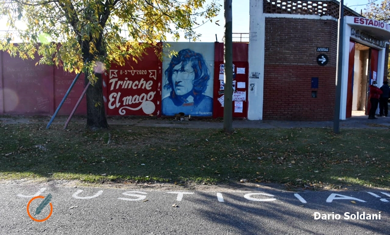 Piden que la calle que bordea al Gabino Sosa se llame Trinche Carlovich
