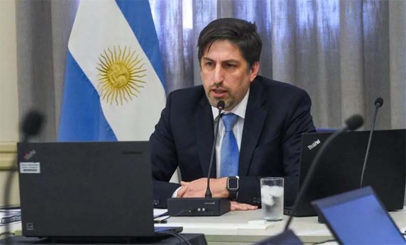 «No van a poder volver todos los estudiantes hasta que no se encuentre una vacuna», dijo Trotta