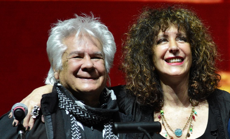 Víctor Heredia y Julia Zenko presentan las nuevas ediciones de «Unísono» por la TV Pública