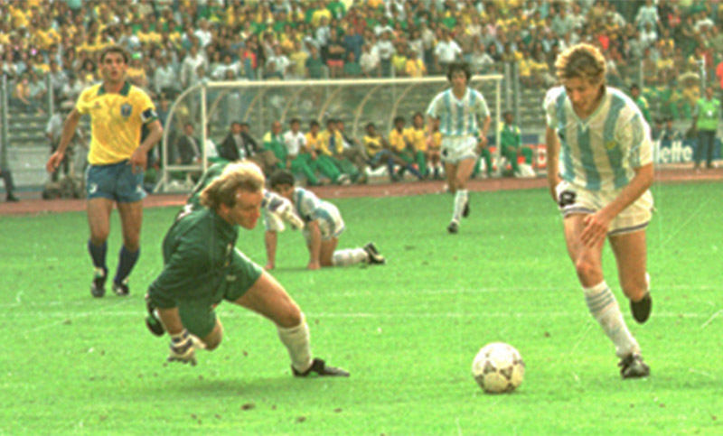 Caniggia recordó aquel gol histórico ante los brasileños en Italia 90