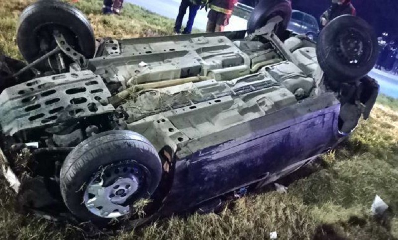 Perdió el control de su auto y volcó en la autopista Rosario-Santa Fe 