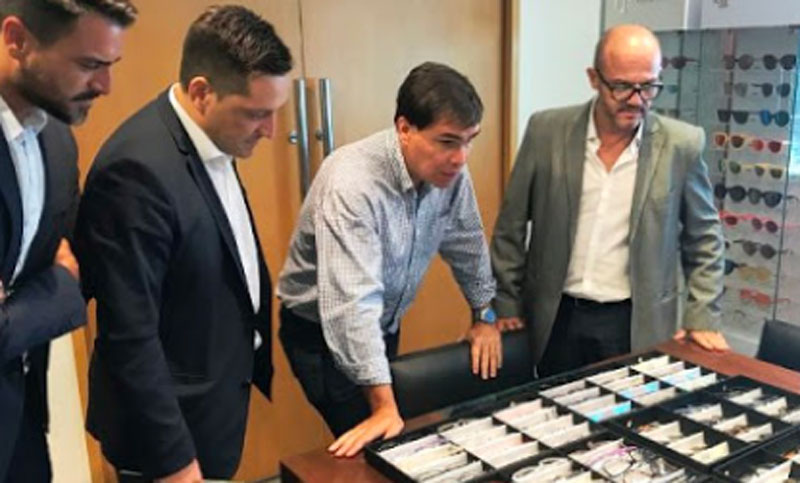 Para poder pagar el medio aguinaldo el sector óptico pide créditos blandos