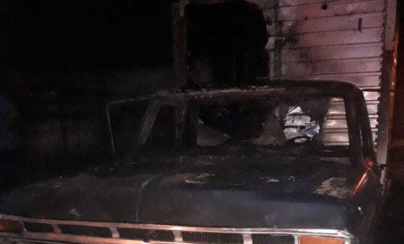 Se contagió de coronavirus y le prendieron fuego la camioneta
