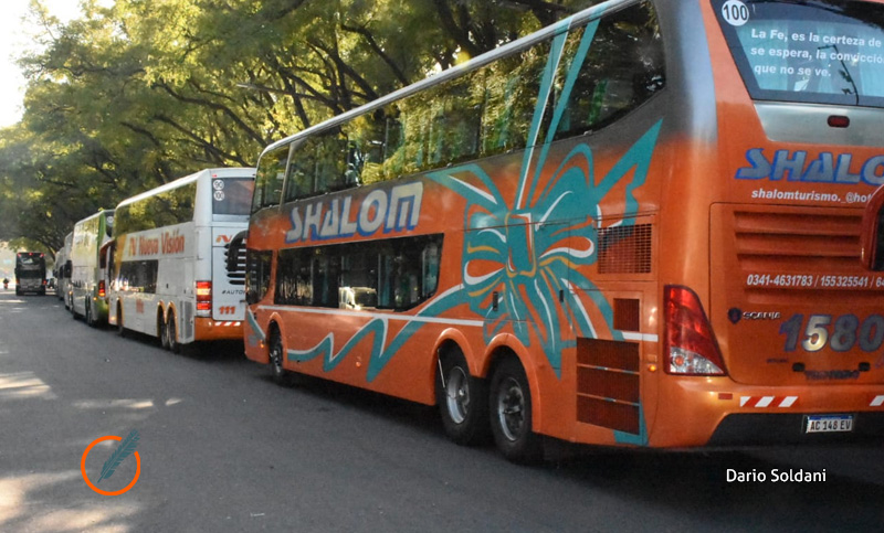 Transportistas de turismo reclamaron el pago de los ATP adeudados de abril