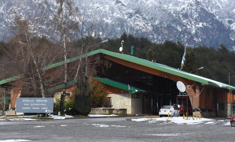 El Gobierno autorizó pasos fronterizos en el límite con Chile