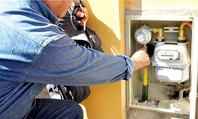 Trabajadores de la industria del gas declararon «estado de alerta» en reclamo de mejoras salariales