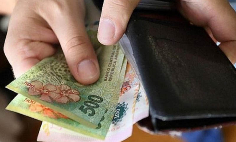 Empleados de comercio: gremio rechazó el pago en cuotas del aguinaldo