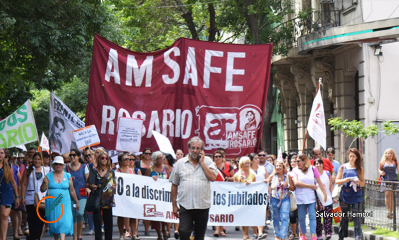 Paro y apagón virtual por 48 horas de los docentes en Rosario