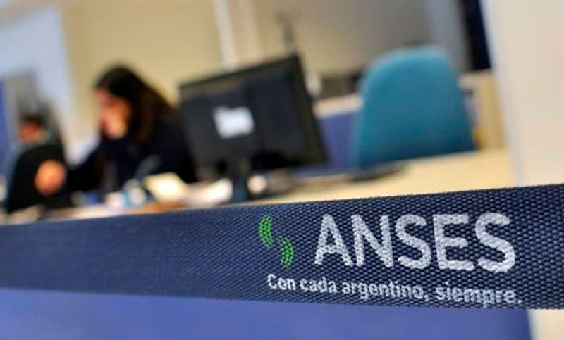 El 89% de los argentinos recibe algún ingreso de parte del Estado