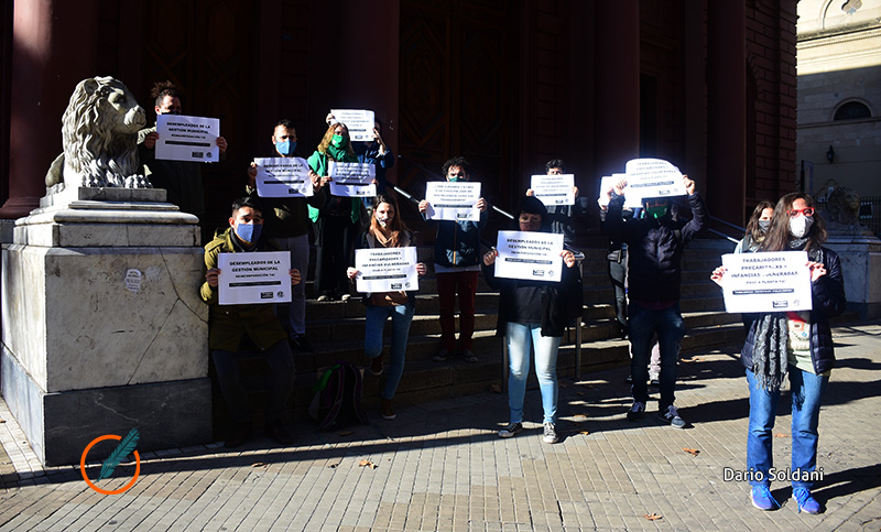 Jornada de protesta de ATE Rosario frente a la Municipalidad
