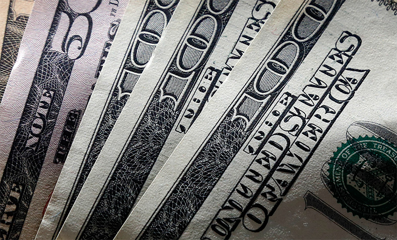 ¿Qué habría que hacer con el dólar?