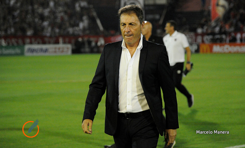 Kudelka renovó su contrato y continuará su ciclo como DT de Newell’s