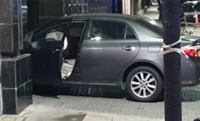 Un hombre embistió con su auto el ingreso a la embajada China en Buenos Aires