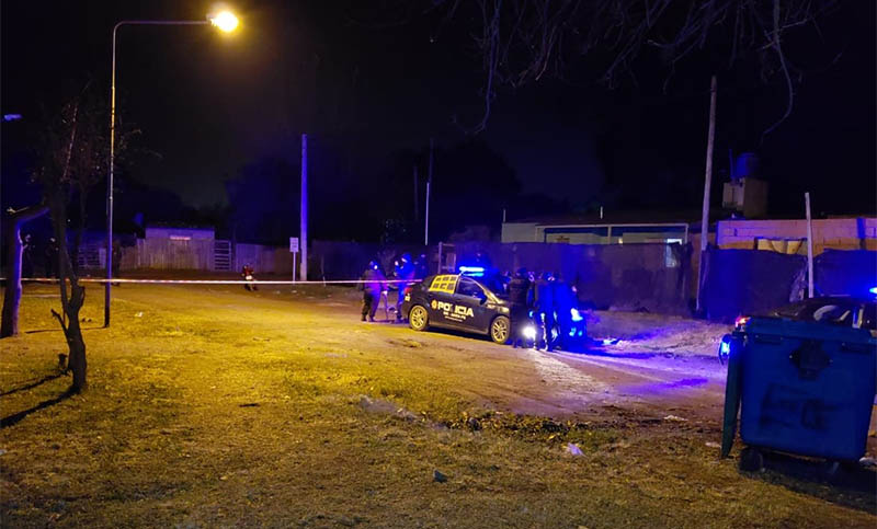 Feroz ataque a balazos en Granadero Baigorria: un muerto y un herido