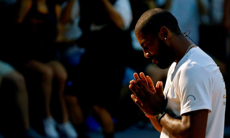 El base Kyrie Irving lidera el boicot contra la reanudación de la NBA