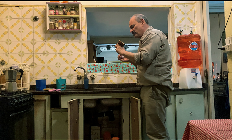 Doce actores y ocho directores se hacen «Murciélagos» en cuarentena para filmarse en una película