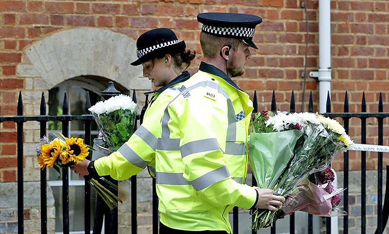 Identificaron en Inglaterra a dos de las víctimas del incidente protagonizado por un refugiado libio
