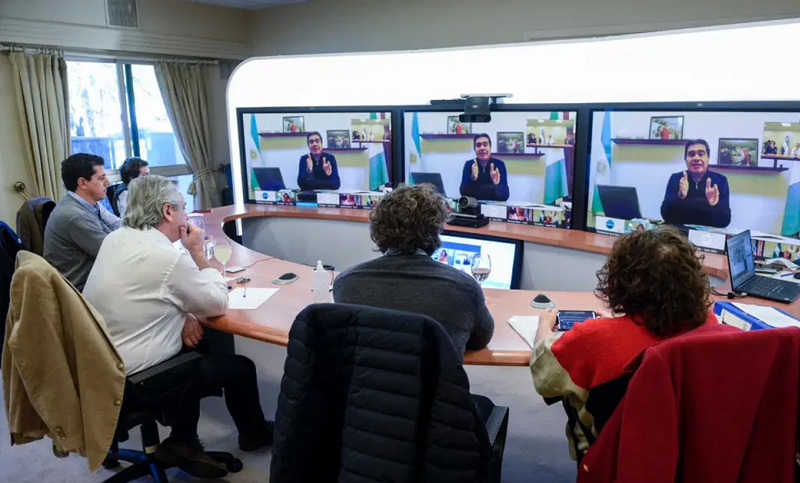Fernández encabeza videoconferencia con gobernadores para definir una nueva extensión de la cuarentena