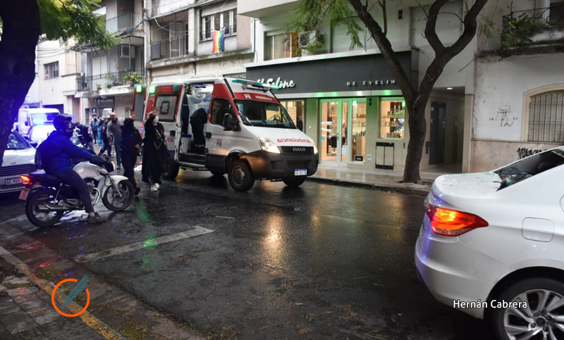 Bomberos debieron socorrer a un hombre que se descompensó mientras conducía
