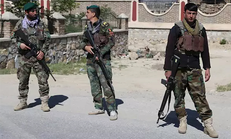 Varios ataques talibanes dejan más de 20 muertos de miembros de las fuerzas afganas