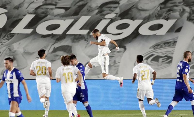 Real Madrid venció a Alavés y no cede terreno en la lucha por el título