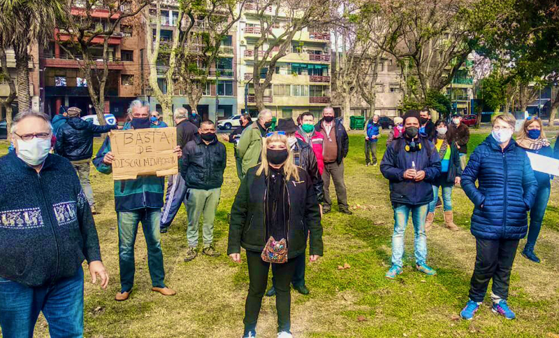 Artesanos reclamaron poder volver al trabajo en la vía pública