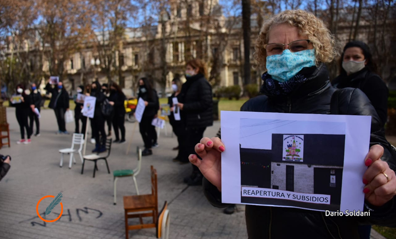 Maestras de jardines particulares volvieron a manifestarse por reapertura y subsidios