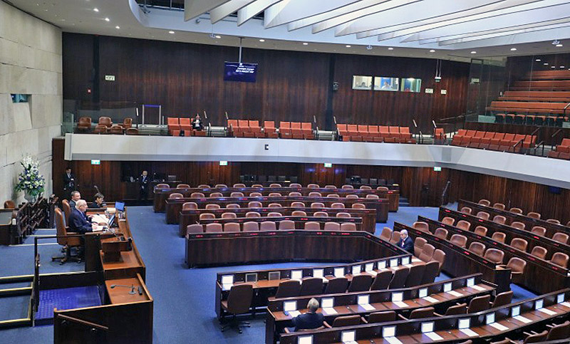El Parlamento de Israel limita sus funciones por los más de 2.000 casos de coronavirus