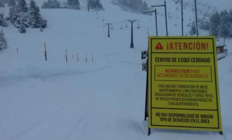 Hubo una avalancha en el Cerro Catedral y una persona perdió la vida