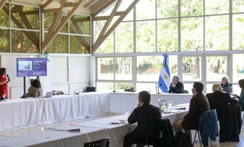Coronavirus: el Presidente se reunió con el comité de expertos médicos y científicos