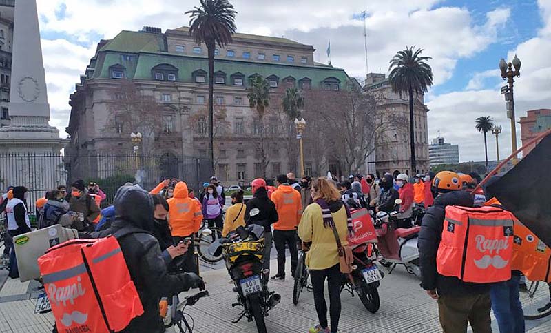 La Legislatura porteña vallada por el debate de la ley para regular las aplicaciones de deliverys
