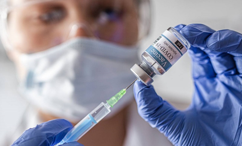Estados Unidos denunció a hackers chinos por “robar datos de la vacuna” contra el coronavirus