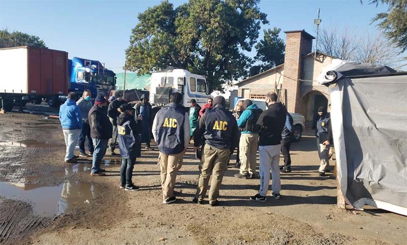 Secuestraron 15 camiones y armas de fuego en una investigación ligada a Esteban Alvarado