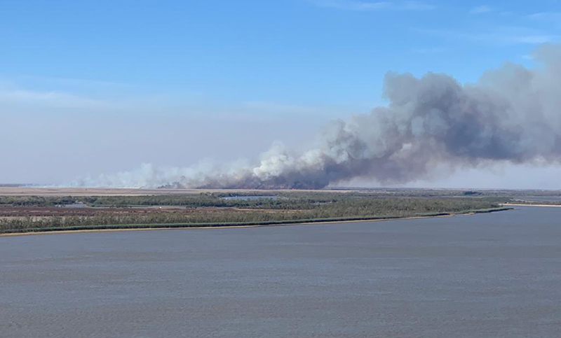 El humo proveniente de las islas volvió a invadir la ciudad; no importa cuándo leas esto