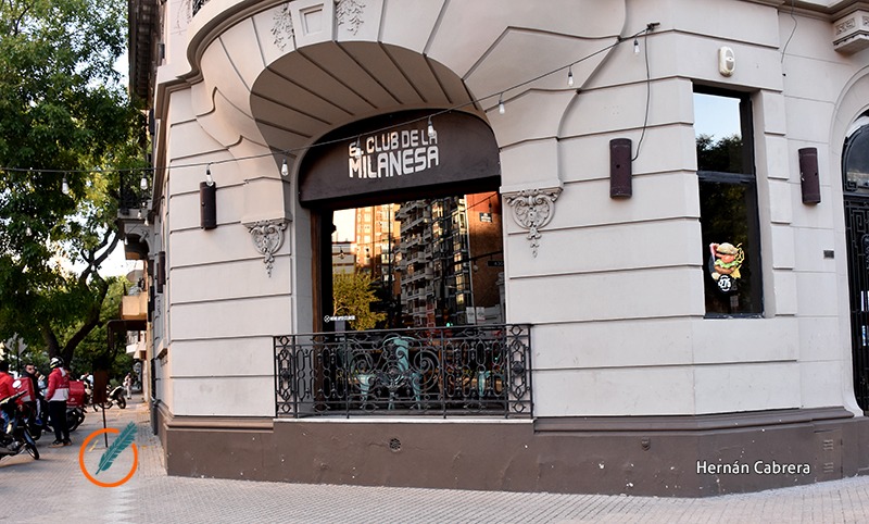 Deberán reincorporar a un local gastronómico a trabajador despedido en cuarentena