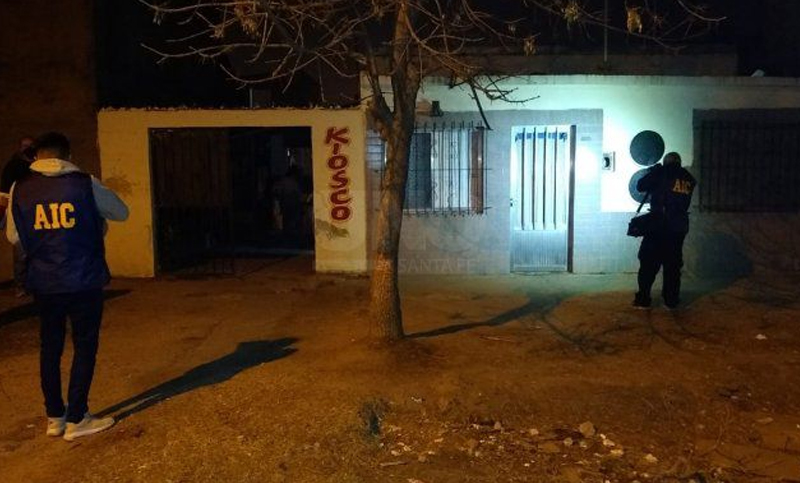 Santa Fe: matan a una mujer de una puñalada y detienen a su pareja