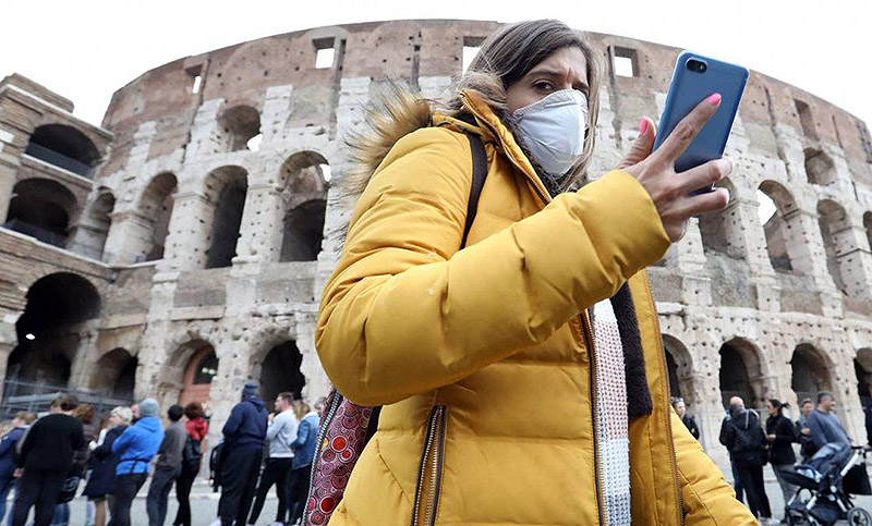 Con la reapertura, la edad media de los contagiados en Italia bajó de 61 a 43 años