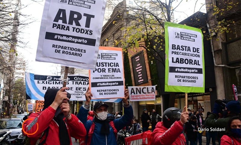 El paro internacional de repartidores de aplicaciones se hizo sentir en Rosario