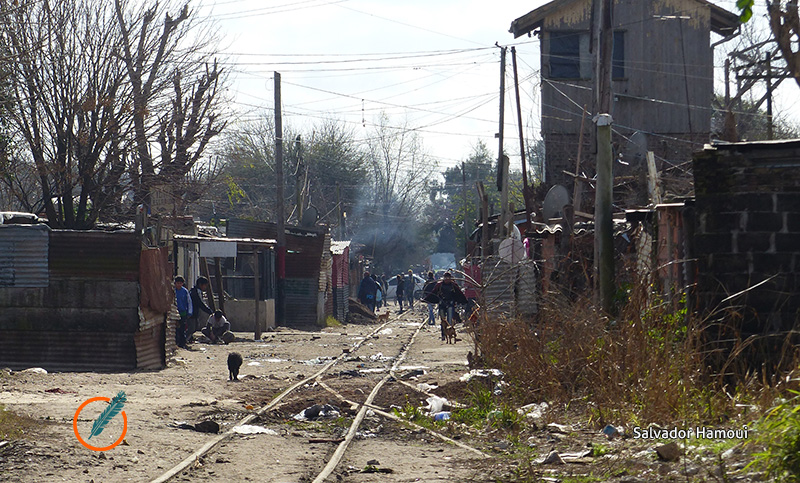 Crean el programa Argentina Unida por la Integración de los Barrios Populares