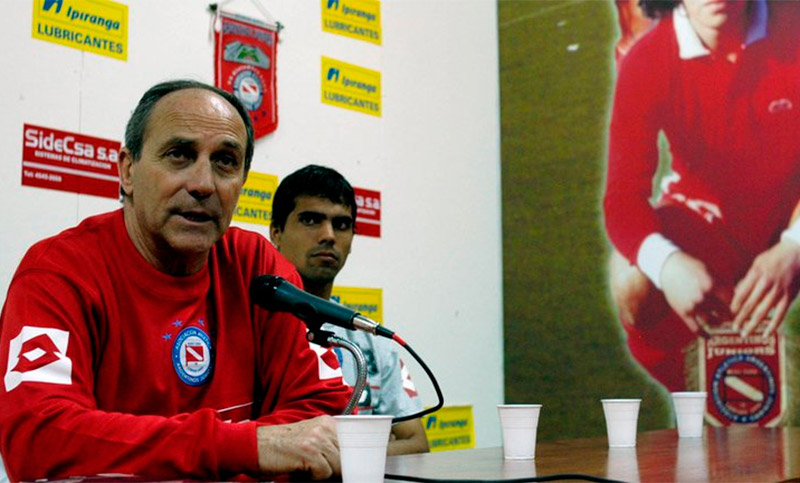 Falleció Chiche Sosa, el DT que más veces dirigió a Argentinos Juniors