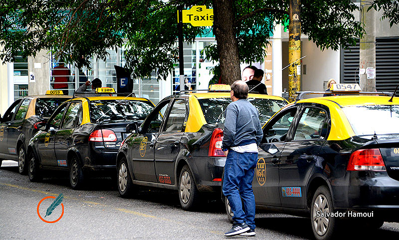 Taxis en tiempos de pandemia: la actividad disminuyó entre un 50 y un 60%