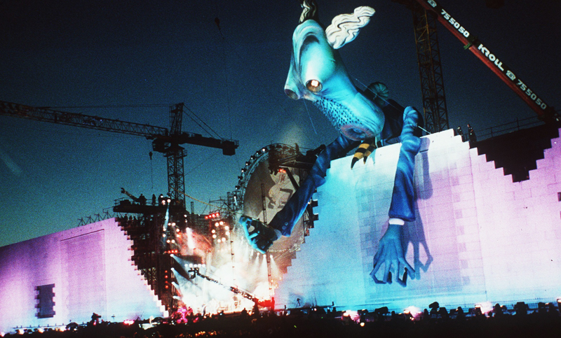 Hace 30 años Roger Waters recuperaba «The Wall» para celebrar la caída del Muro de Berlín